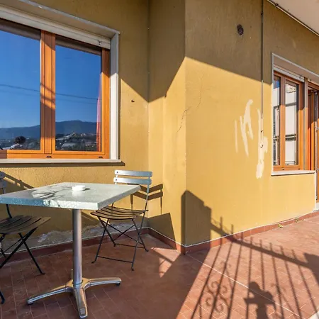 Graziosa Residenza In Collina Appartamento *